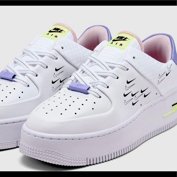 NIKE AIR FORCE 1 SAGE LOW CUSTOMS. Size 7.5. - Picture 4 of 5